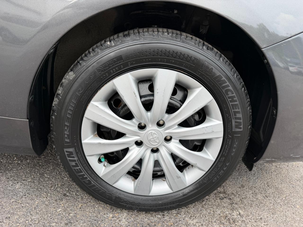 Toyota Corolla LE 2013