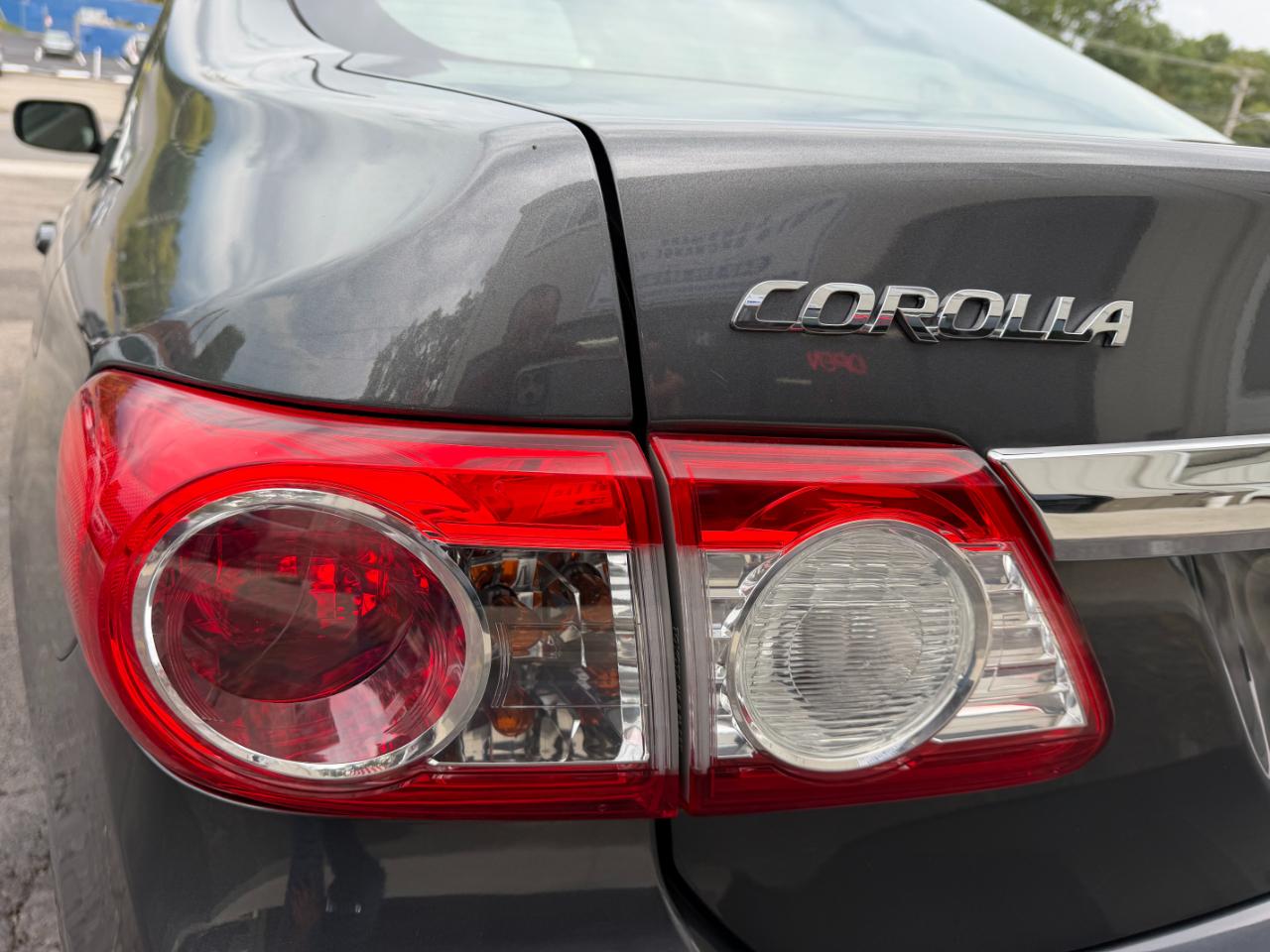 Toyota Corolla LE 2013