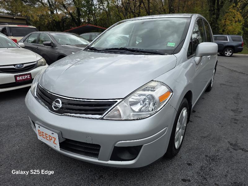 Nissan Versa 1.8 S Sedan 2010 Nissan Versa 1.8 S Sedan 2010