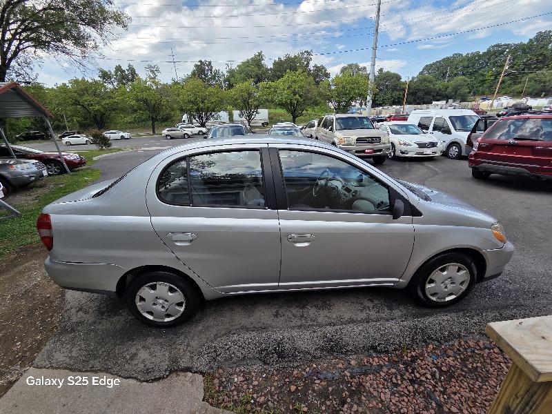 Toyota ECHO 4-Door 2001