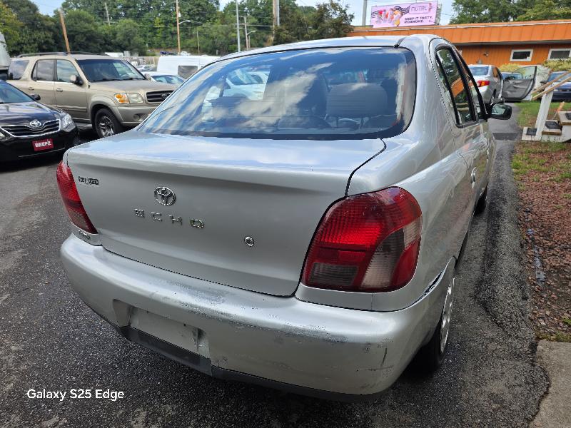 Toyota ECHO 4-Door 2001