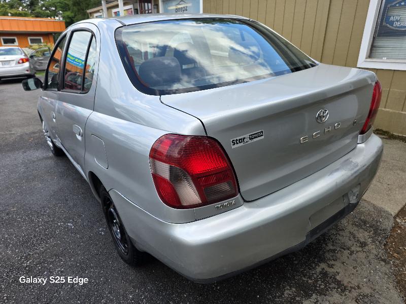 Toyota ECHO 4-Door 2001