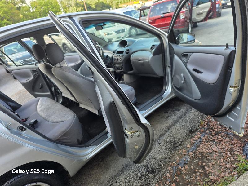 Toyota ECHO 4-Door 2001