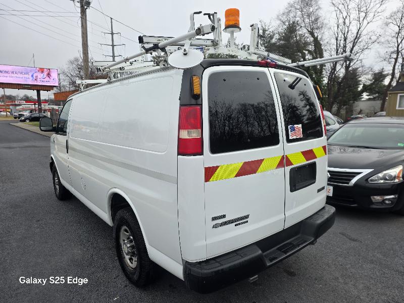 Chevrolet Express 2500 Cargo 2011