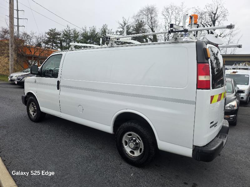 Chevrolet Express 2500 Cargo 2011