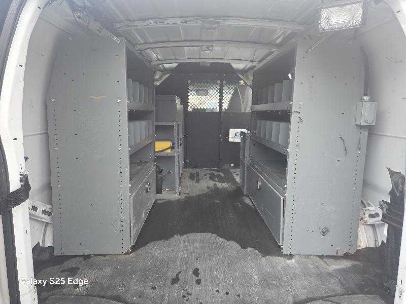 Chevrolet Express 2500 Cargo 2011