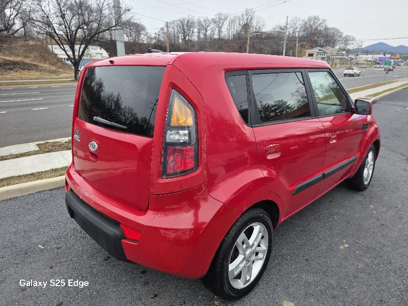Kia Soul + 2010