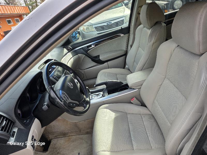 Acura TL 5-Speed AT with Navigation System 2008