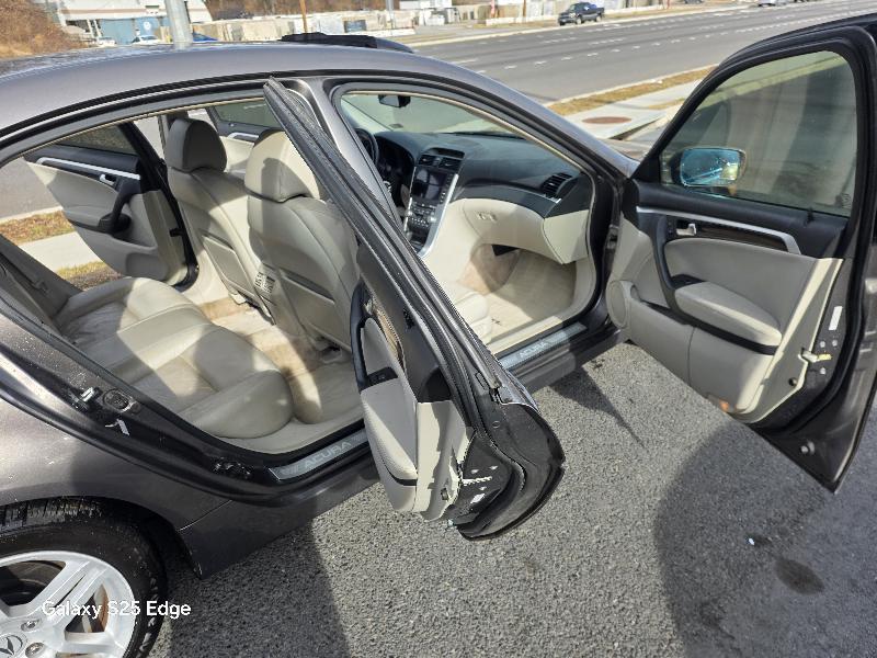 Acura TL 5-Speed AT with Navigation System 2008