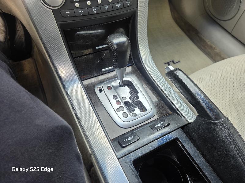 Acura TL 5-Speed AT with Navigation System 2008