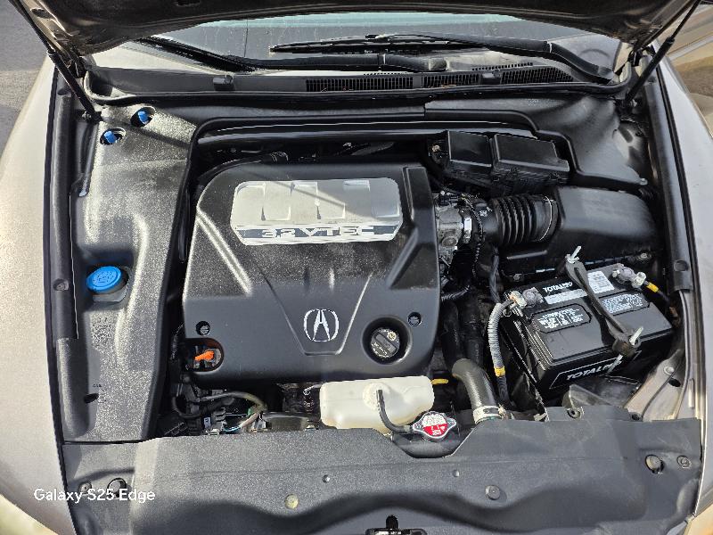 Acura TL 5-Speed AT with Navigation System 2008