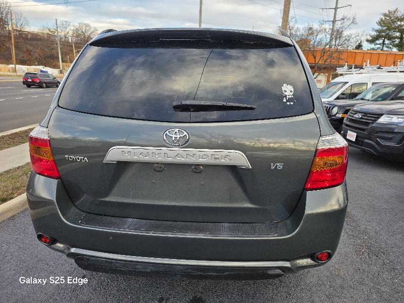 Toyota Highlander Base 2WD 2008