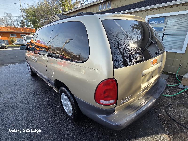 Dodge Grand Caravan SE 2000