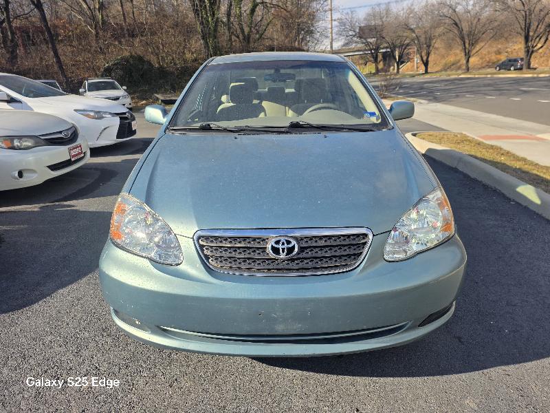Toyota Corolla CE 2005
