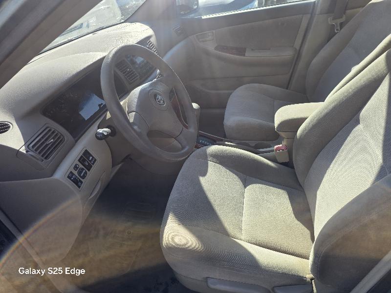 Toyota Corolla CE 2005