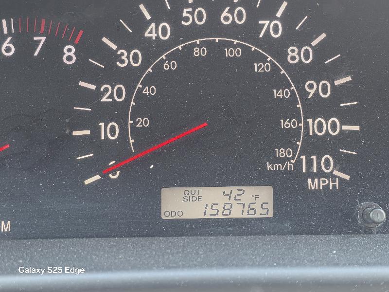 Toyota Corolla CE 2005