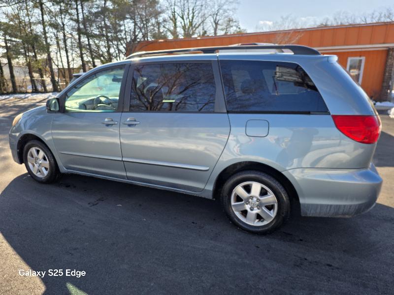 Toyota Sienna LE FWD 8-Passenger Seating 2008