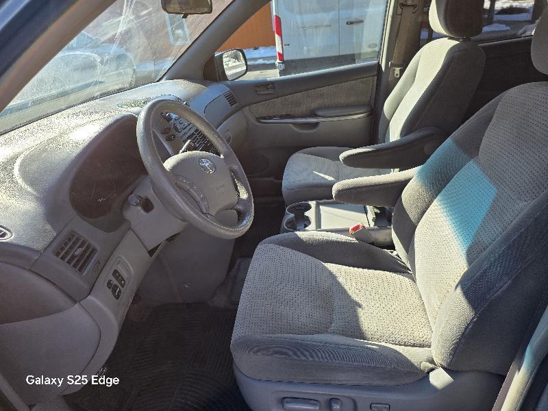 Toyota Sienna LE FWD 8-Passenger Seating 2008