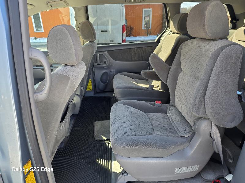 Toyota Sienna LE FWD 8-Passenger Seating 2008