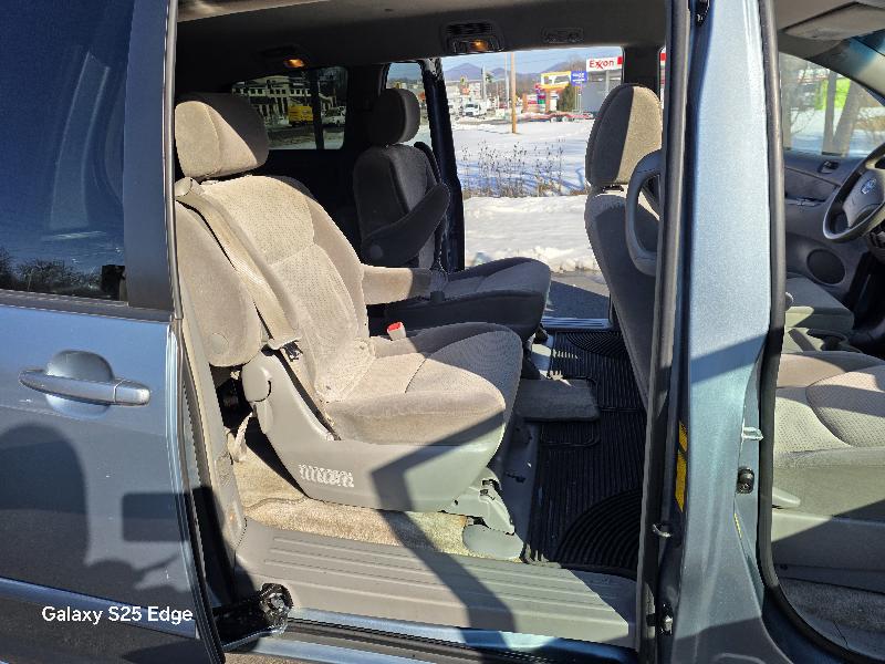 Toyota Sienna LE FWD 8-Passenger Seating 2008