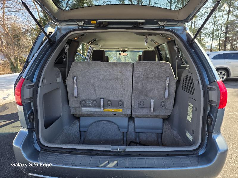 Toyota Sienna LE FWD 8-Passenger Seating 2008