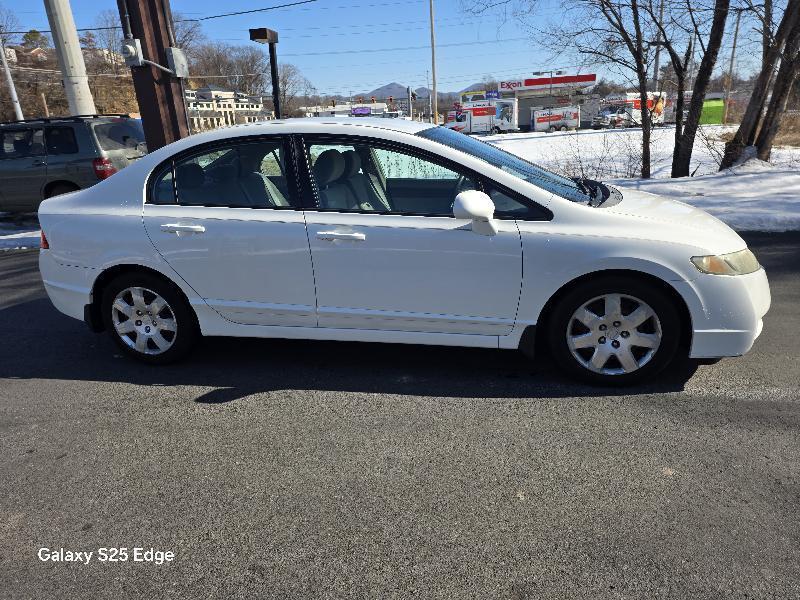 Honda Civic LX Sedan 5-Speed AT 2010