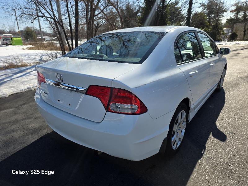 Honda Civic LX Sedan 5-Speed AT 2010