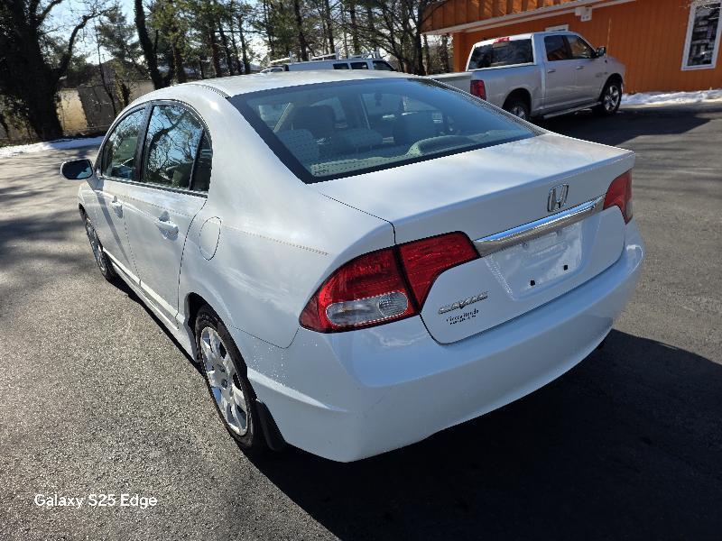 Honda Civic LX Sedan 5-Speed AT 2010