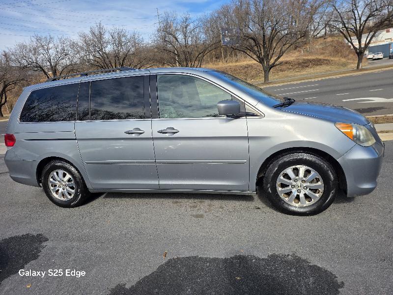 Honda Odyssey EX-L w/ DVD and Navigation 2010