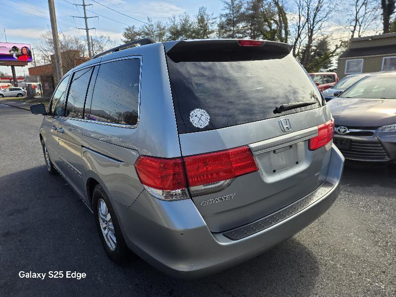Honda Odyssey EX-L w/ DVD and Navigation 2010
