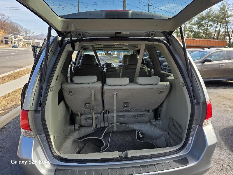 Honda Odyssey EX-L w/ DVD and Navigation 2010