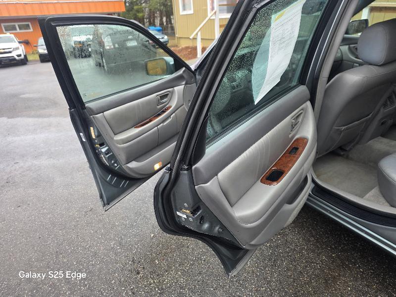 Toyota Avalon XL 2004