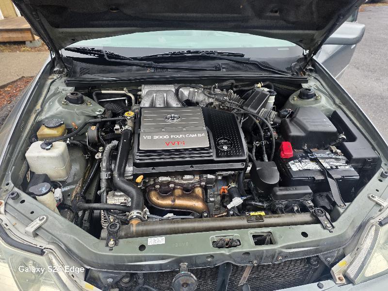 Toyota Avalon XL 2004