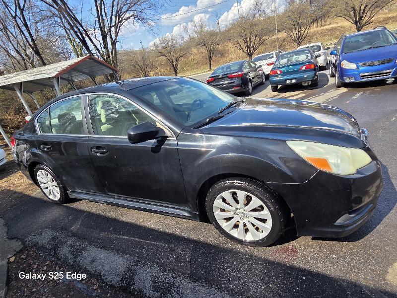 Subaru Legacy 2.5i Limited 2010