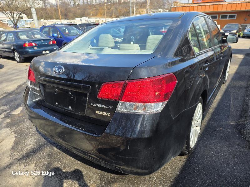 Subaru Legacy 2.5i Limited 2010