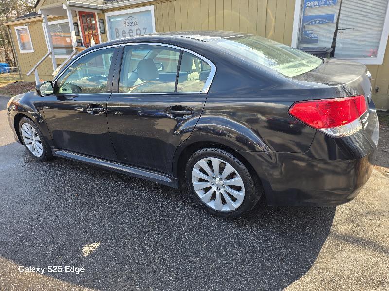 Subaru Legacy 2.5i Limited 2010