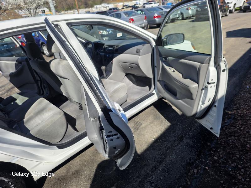 Toyota Corolla 4dr Sdn CE Auto 2007