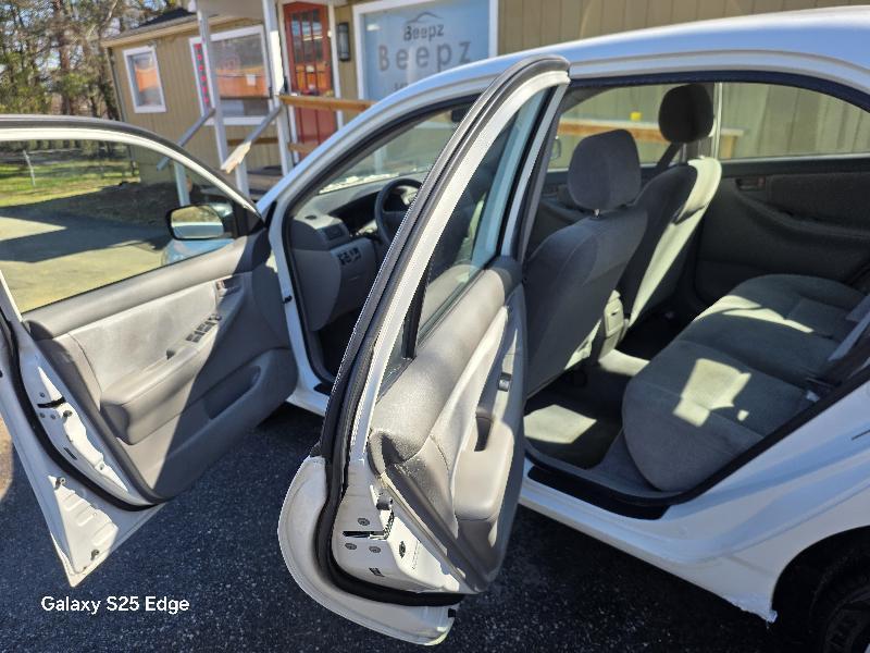 Toyota Corolla 4dr Sdn CE Auto 2007