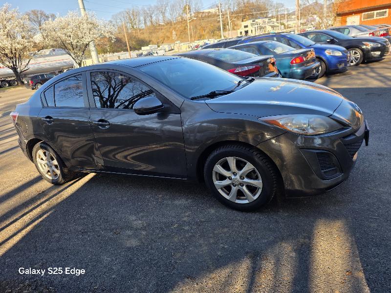 Mazda MAZDA3 i Touring 4-door 2010