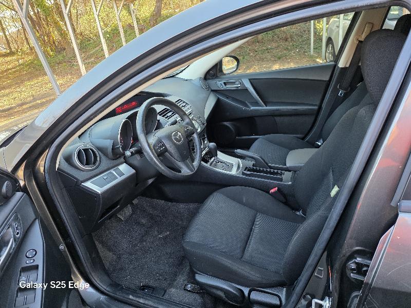 Mazda MAZDA3 i Touring 4-door 2010