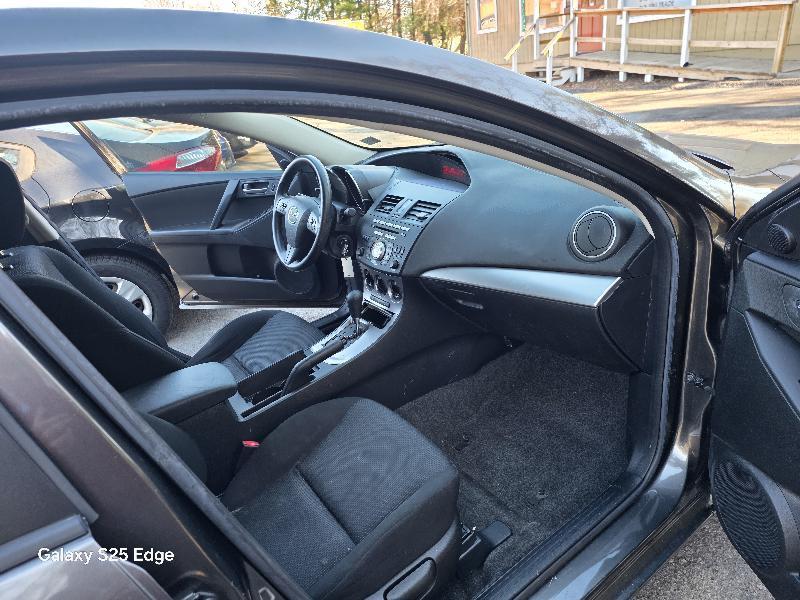 Mazda MAZDA3 i Touring 4-door 2010