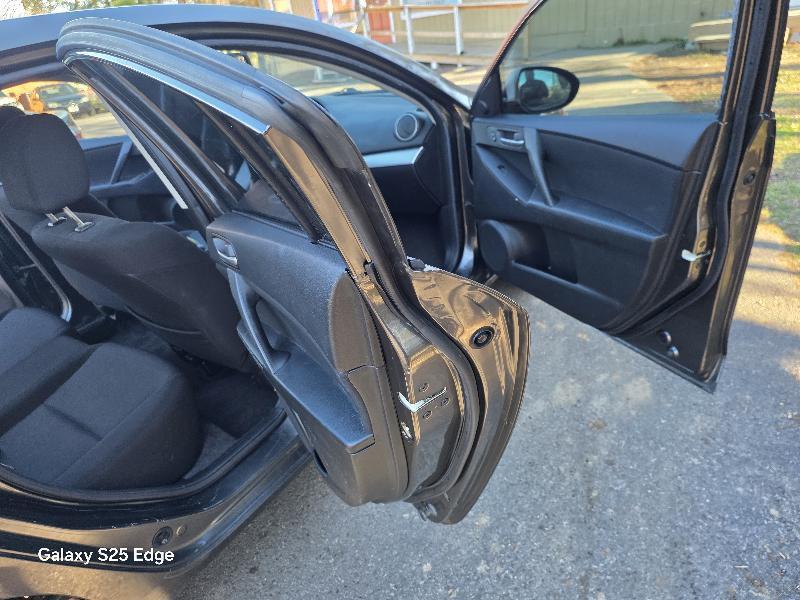 Mazda MAZDA3 i Touring 4-door 2010