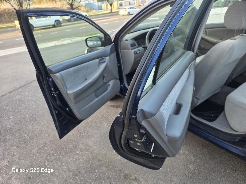 Toyota Corolla CE 2005