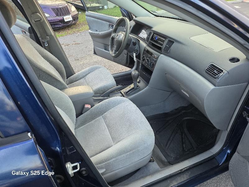 Toyota Corolla CE 2005