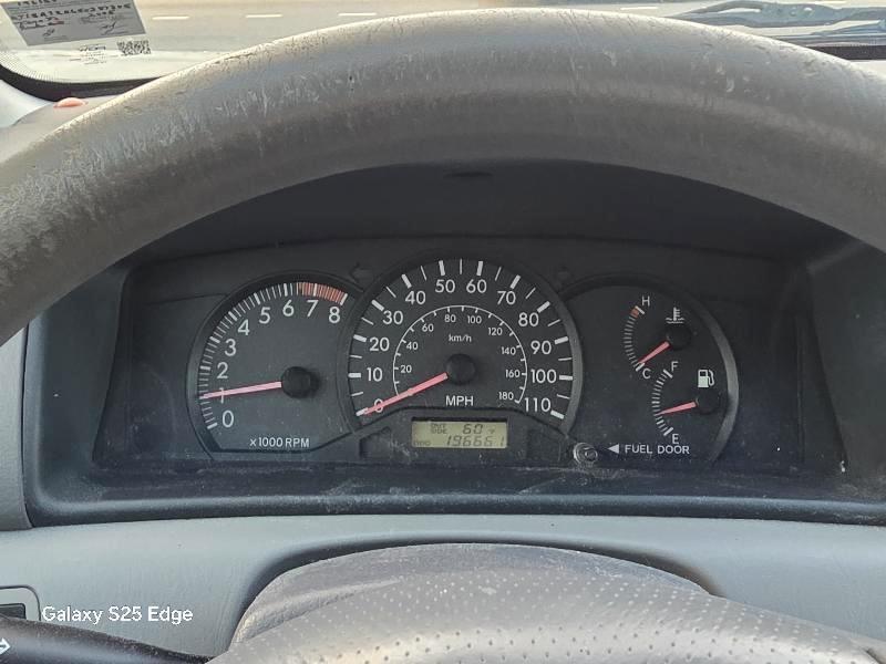 Toyota Corolla CE 2005