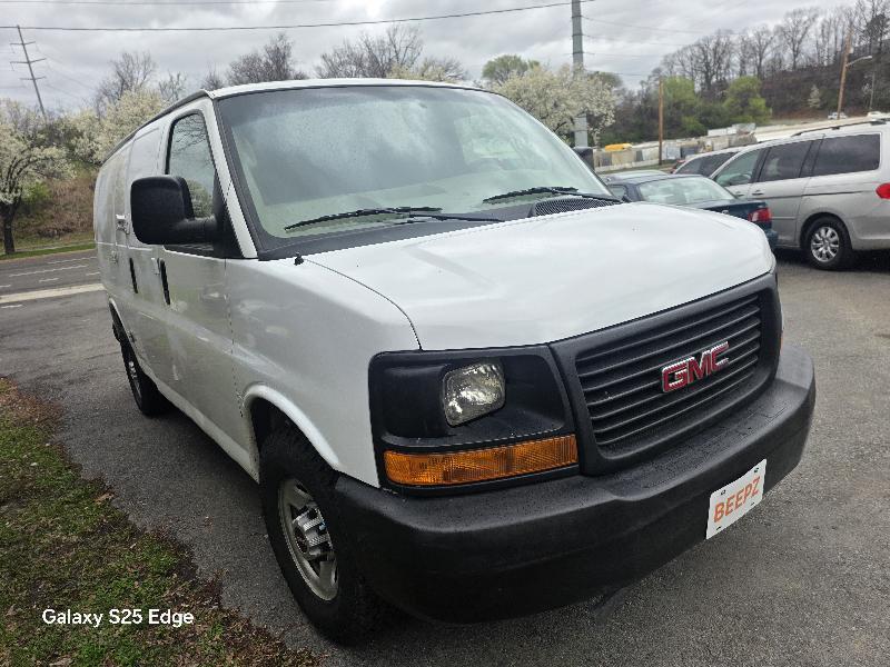 GMC Savana G2500 Cargo 2011