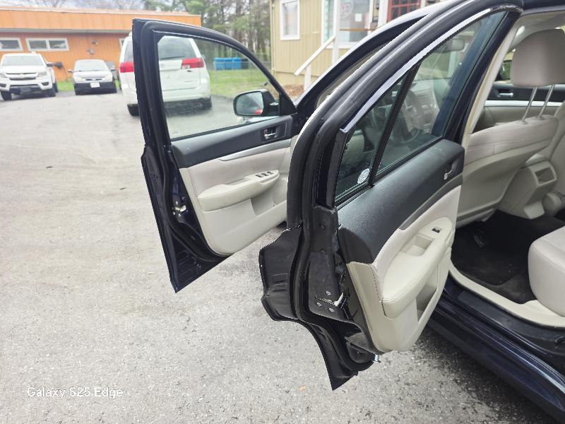 Subaru Legacy 2.5i 2014