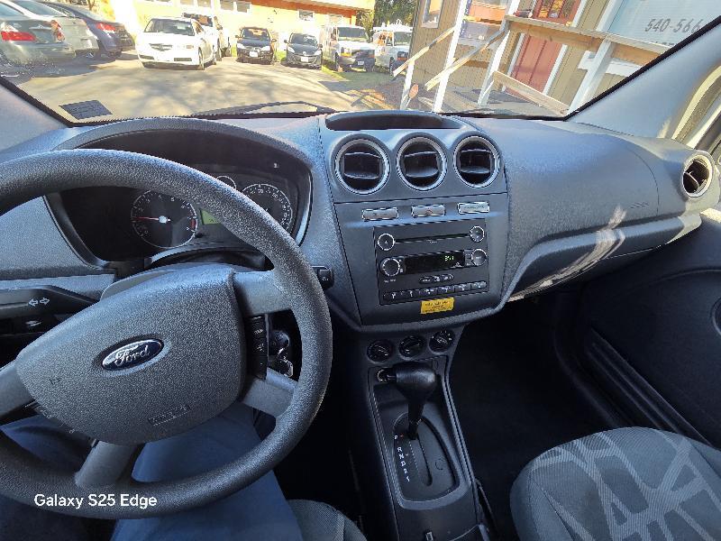 Ford Transit Connect XLT with Side and Rear Door Glass 2013