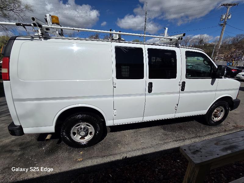 Chevrolet Express 2500 Cargo 2011