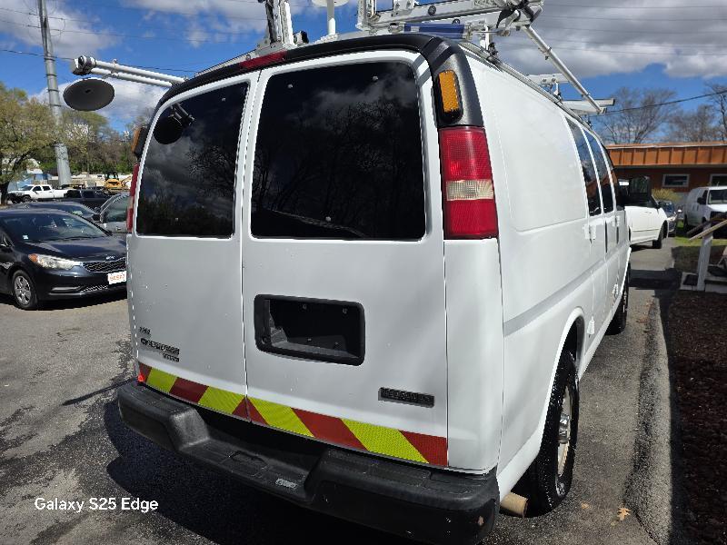 Chevrolet Express 2500 Cargo 2011